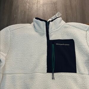 Vineyard Vines White and Navy Sherpa Fleece Pullover